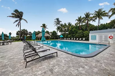 2401 Collins Ave #1107, Miami Beach, FL 33140 - Photo 27