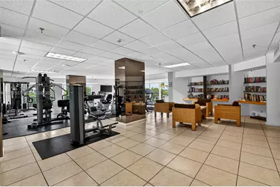 2401 Collins Ave #1107, Miami Beach, FL 33140 - Photo 29