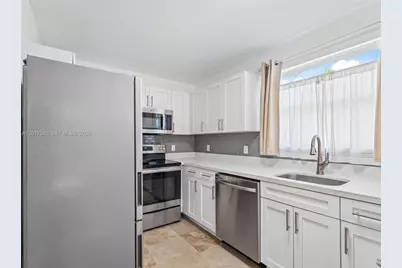 1432 NE 5th Ave, Fort Lauderdale, FL 33304 - Photo 29