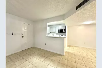 7215 NW 179th St #206, Hialeah, FL 33015 - Photo 3