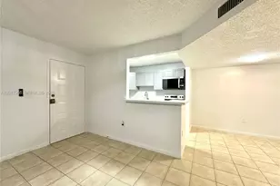 7215 NW 179th St, Hialeah, FL 33015 - Photo 3