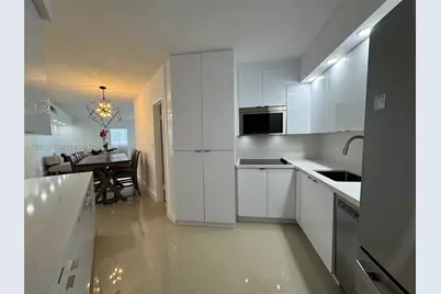 999 Brickell Bay Dr #504, Miami, FL 33131 - Photo 9