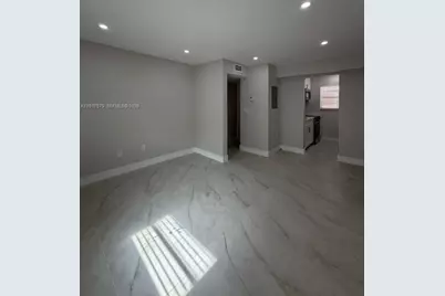 932 NW 5th St #3, Miami, FL 33128 - Photo 5