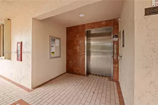 2768 S Carambola Cir S, Coconut Creek, FL 33066 - Photo 21