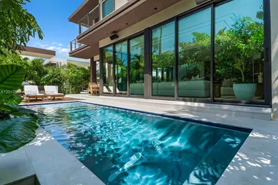 3045 N Bay Rd, Miami Beach, FL 33140 - Photo 3