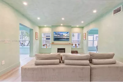 22 NE 44th St #0, Miami, FL 33137 - Photo 13