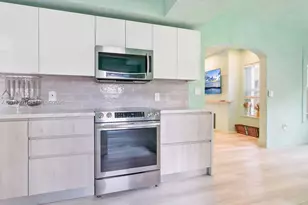 22 NE 44th St, Miami, FL 33137 - Photo 29