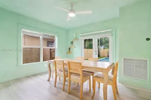 22 NE 44th St, Miami, FL 33137 - Photo 21