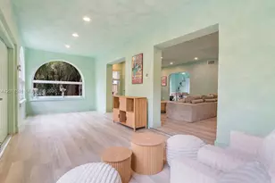 22 NE 44th St, Miami, FL 33137 - Photo 5