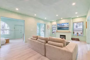 22 NE 44th St, Miami, FL 33137 - Photo 15