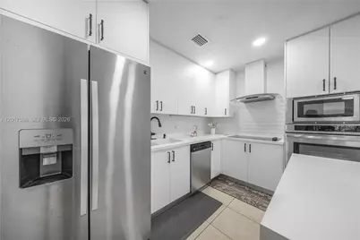 661 E 7th St, Hialeah, FL 33010 - Photo 11