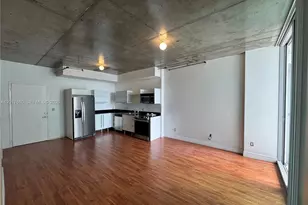 690 SW 1st Ct, Miami, FL 33130 - Photo 3