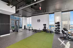 121 NE 5th St, Miami, FL 33132 - Photo 43
