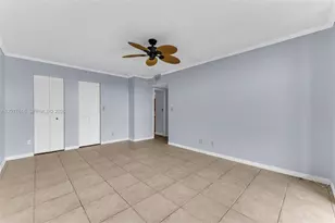 800 Parkview Dr, Hallandale Beach, FL 33009 - Photo 23
