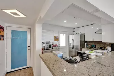 7850 Byron Ave #702, Miami Beach, FL 33141 - Photo 25