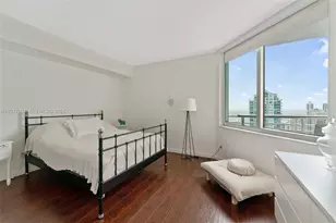335 S Biscayne Blvd, Miami, FL 33131 - Photo 9