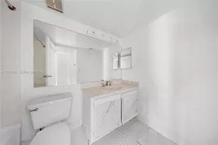 7601 E Treasure Dr, North Bay Village, FL 33141 - Photo 25