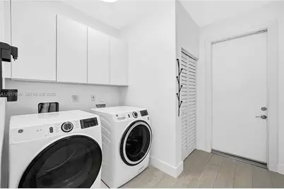 1311 Bay Dr, Miami Beach, FL 33141 - Photo 23