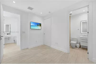 1311 Bay Dr, Miami Beach, FL 33141 - Photo 25