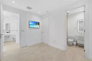 1311 Bay Dr, Miami Beach, FL 33141 - Photo 25
