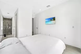 1311 Bay Dr, Miami Beach, FL 33141 - Photo 47