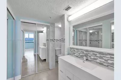 105 Lake Emerald Dr #508, Oakland Park, FL 33309 - Photo 21
