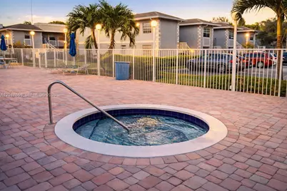 464 NE 210th Circle Ter #204, Miami, FL 33179 - Photo 7