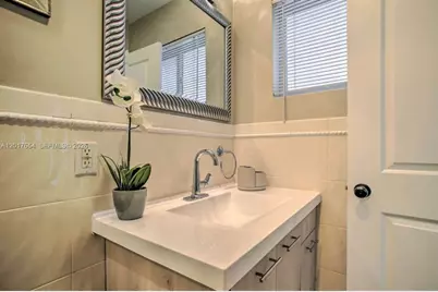 2169 Imperial Point Dr, Fort Lauderdale, FL 33308 - Photo 29