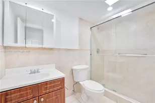 10296 NW 9th St Cir, Miami, FL 33172 - Photo 11