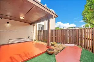 10296 NW 9th St Cir, Miami, FL 33172 - Photo 15
