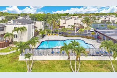 10296 NW 9th St Cir #103, Miami, FL 33172 - Photo 17