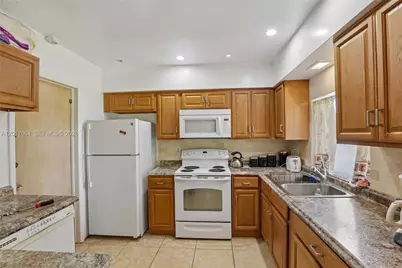 3925 Washington St, Hollywood, FL 33021 - Photo 9