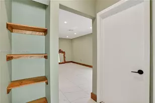 1130 NW 57th St, Miami, FL 33127 - Photo 25