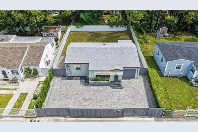 1130 NW 57th St, Miami, FL 33127 - Photo 3
