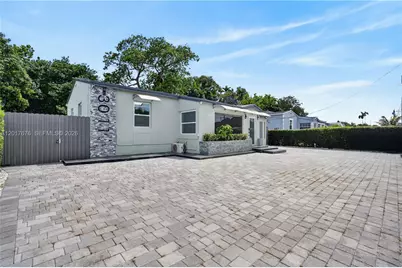 1130 NW 57th St, Miami, FL 33127 - Photo 5