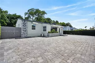 1130 NW 57th St, Miami, FL 33127 - Photo 5