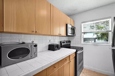 2920 SW 28th Ter #207, Miami, FL 33133 - Photo 9