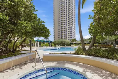 888 Brickell Key Dr #2010, Miami, FL 33131 - Photo 27