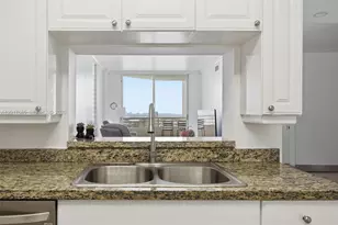 888 Brickell Key Dr, Miami, FL 33131 - Photo 9