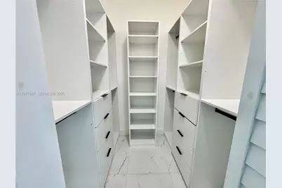 421 NW 13th Ave #A, Miami, FL 33125 - Photo 5