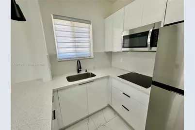 421 NW 13th Ave #A, Miami, FL 33125 - Photo 3