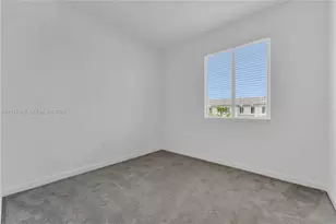 725 SE 14th Ct, Homestead, FL 33034 - Photo 15