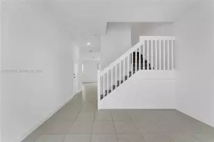 725 SE 14th Ct, Homestead, FL 33034 - Photo 9