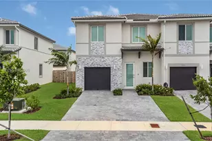 725 SE 14th Ct, Homestead, FL 33034 - Photo 5