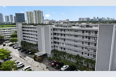 319 NE 14th Ave #201, Hallandale Beach, FL 33009 - Photo 21