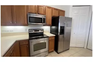 3600 Oaks Clubhouse Dr, Pompano Beach, FL 33069 - Photo 19