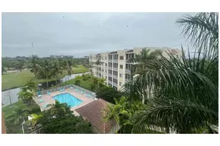 3600 Oaks Clubhouse Dr, Pompano Beach, FL 33069 - Photo 39