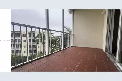 3600 Oaks Clubhouse Dr #511, Pompano Beach, FL 33069 - Photo 17