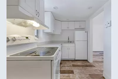 1674 Bay Rd #302, Miami Beach, FL 33139 - Photo 7