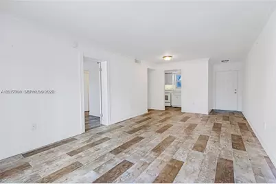 1674 Bay Rd #302, Miami Beach, FL 33139 - Photo 5